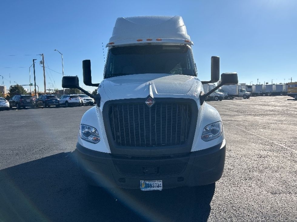 Sleeper Tractor-Heavy Duty Tractors-International-2020-LT625-Denver-CO-577,479\n\t\tmiles-$ 42,250 - Image 2