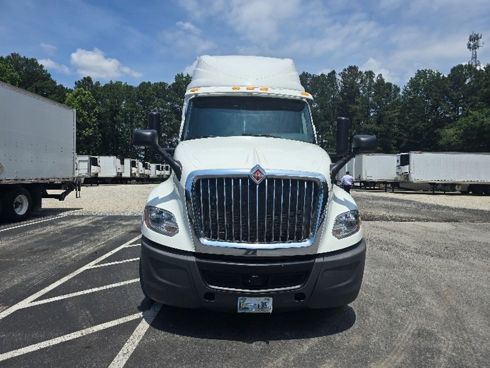 Sleeper Tractor-Heavy Duty Tractors-International-2020-LT625-Duluth-GA-485,536\n\t\tmiles-$ 47,000 - Image 2
