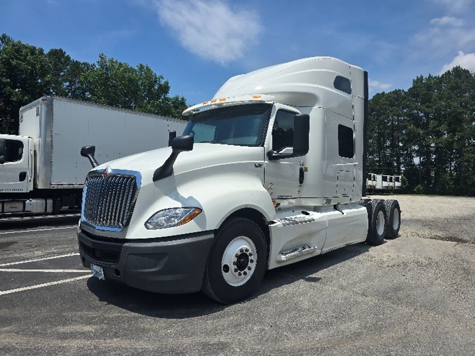 Sleeper Tractor-Heavy Duty Tractors-International-2020-LT625-Duluth-GA-485,536\n\t\tmiles-$ 47,000 - Image 3
