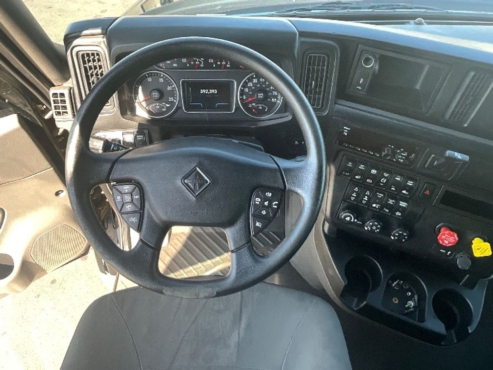 Sleeper Tractor-Heavy Duty Tractors-International-2020-LT625-East Chicago-IN-392,400\n\t\tmiles-$ 33,250 - Image 11