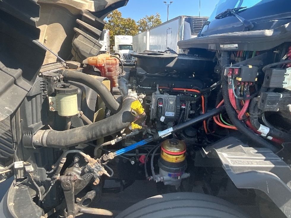 Sleeper Tractor-Heavy Duty Tractors-International-2020-LT625-East Chicago-IN-392,400\n\t\tmiles-$ 33,250 - Image 21