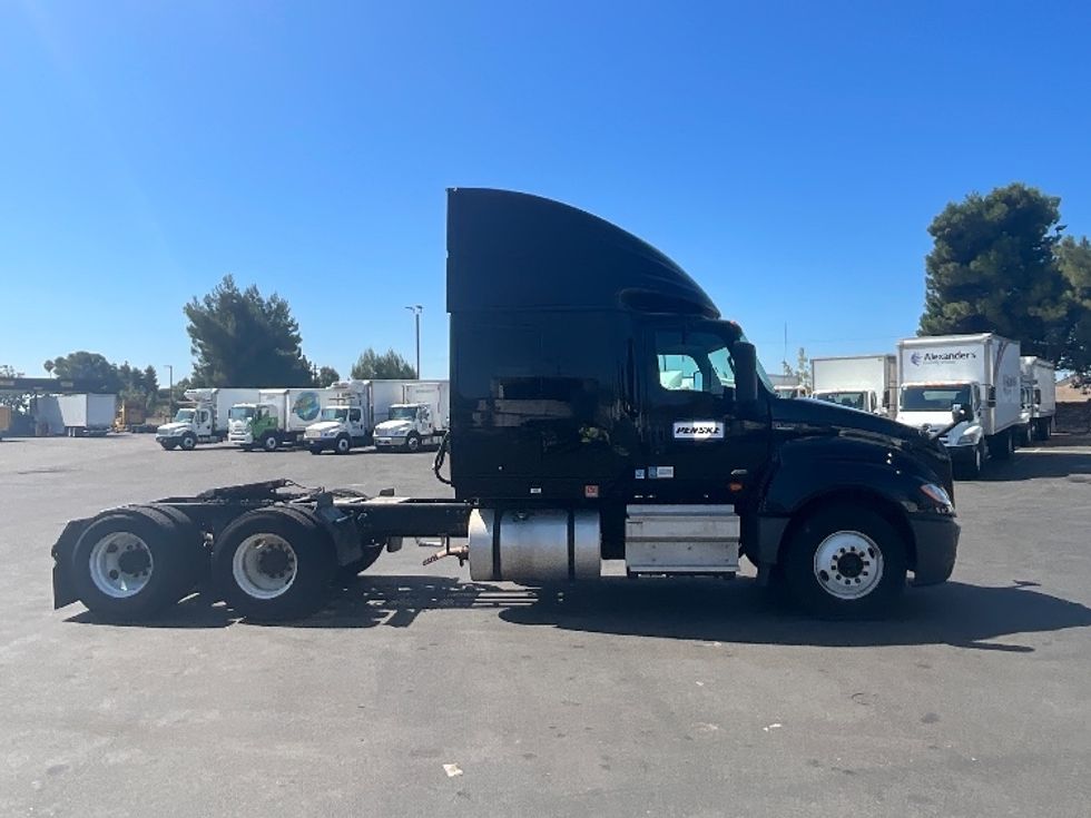 Sleeper Tractor-Heavy Duty Tractors-International-2020-LT625-East Chicago-IN-392,400\n\t\tmiles-$ 33,250 - Image 8