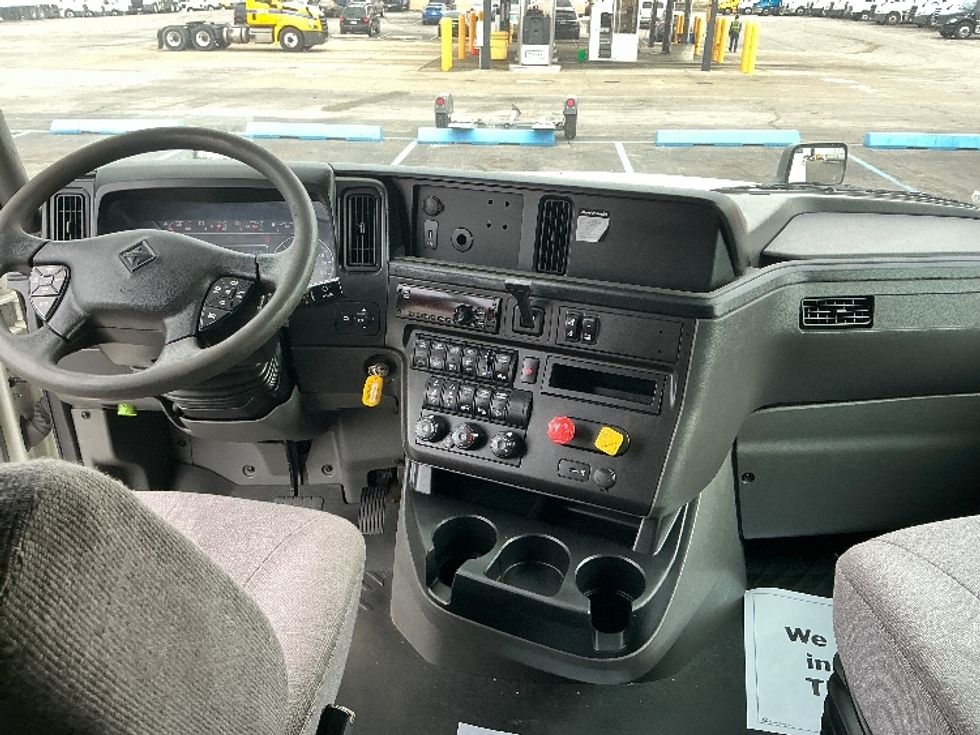 Sleeper Tractor-Heavy Duty Tractors-International-2020-LT625-East Chicago-IN-551,883\n\t\tmiles-$ 36,500 - Image 11