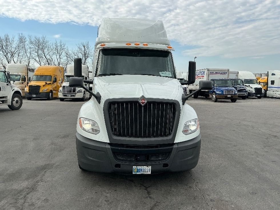Sleeper Tractor-Heavy Duty Tractors-International-2020-LT625-East Chicago-IN-551,883\n\t\tmiles-$ 36,500 - Image 2
