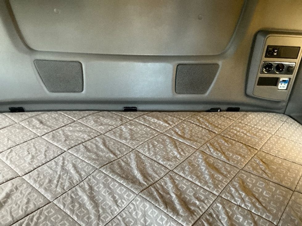 Sleeper Tractor-Heavy Duty Tractors-International-2020-LT625-East Chicago-IN-626,638\n\t\tmiles-$ 31,500 - Image 14