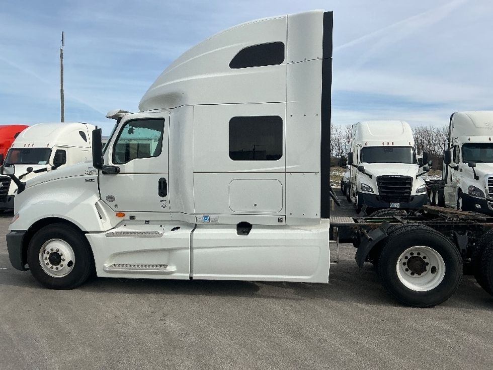 Sleeper Tractor-Heavy Duty Tractors-International-2020-LT625-East Chicago-IN-626,638\n\t\tmiles-$ 31,500 - Image 4