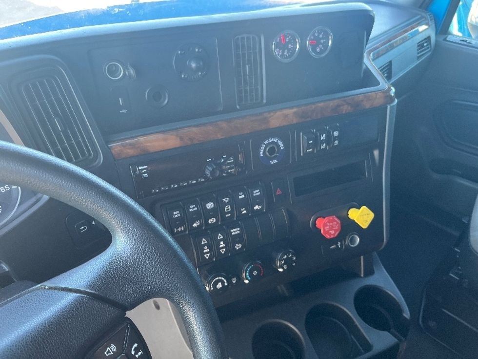 Sleeper Tractor-Heavy Duty Tractors-International-2020-LT625-El Paso-TX-520,474\n\t\tmiles-$ 48,250 - Image 10