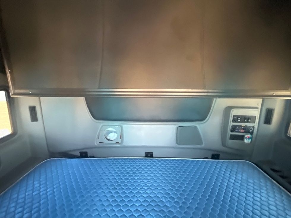 Sleeper Tractor-Heavy Duty Tractors-International-2020-LT625-El Paso-TX-520,474\n\t\tmiles-$ 48,250 - Image 16