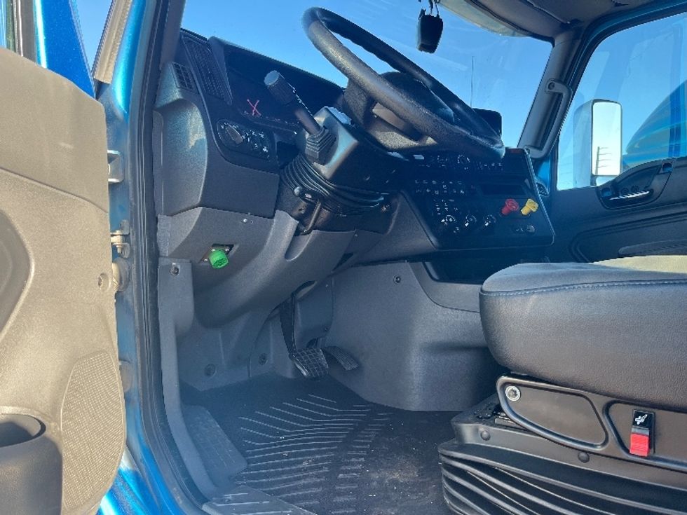 Sleeper Tractor-Heavy Duty Tractors-International-2020-LT625-El Paso-TX-520,474\n\t\tmiles-$ 48,250 - Image 9