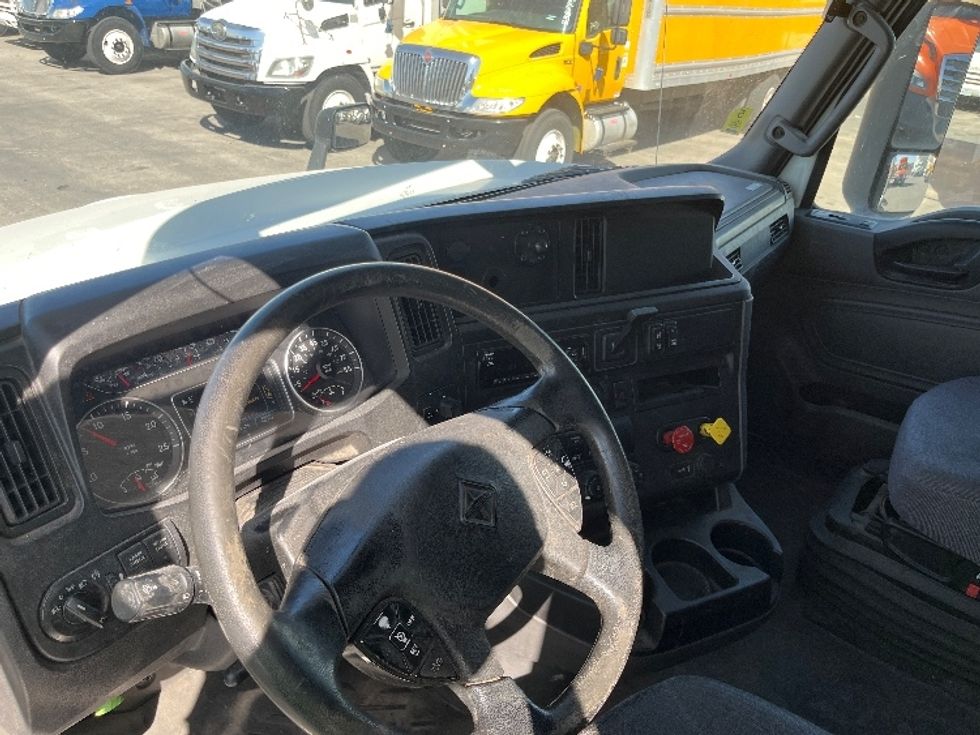 Sleeper Tractor-Heavy Duty Tractors-International-2020-LT625-El Paso-TX-581,261\n\t\tmiles-$ 42,000 - Image 10