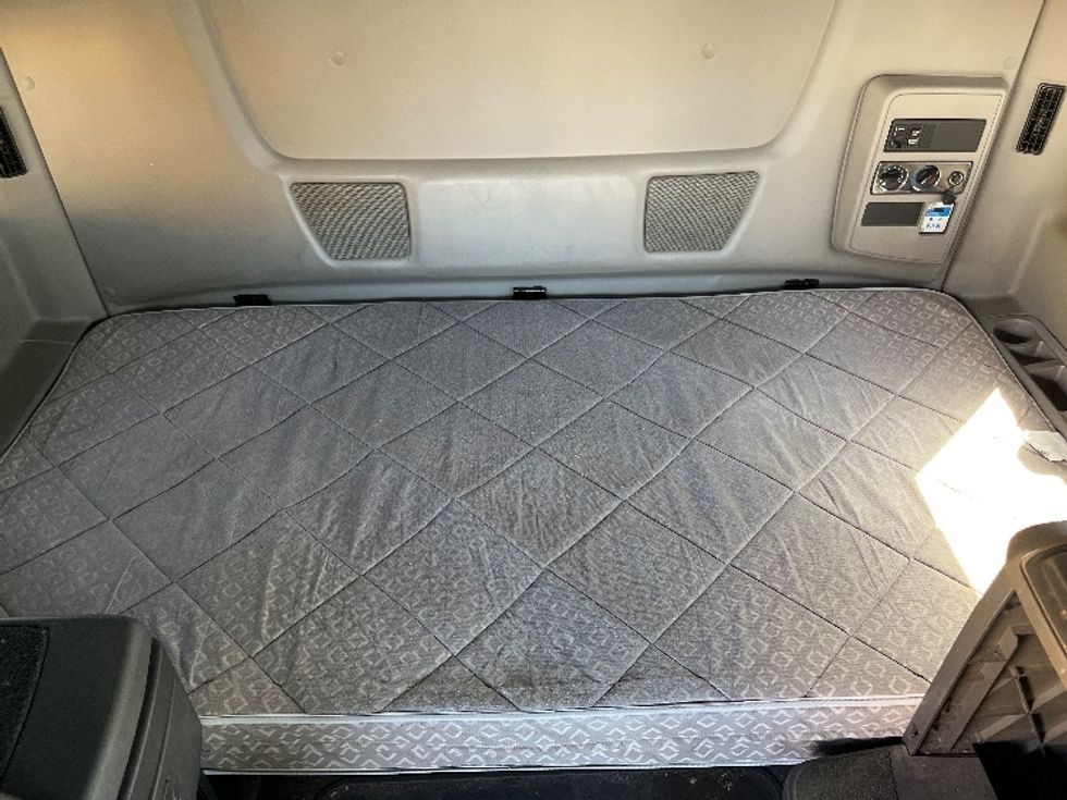 Sleeper Tractor-Heavy Duty Tractors-International-2020-LT625-El Paso-TX-581,261\n\t\tmiles-$ 42,000 - Image 17