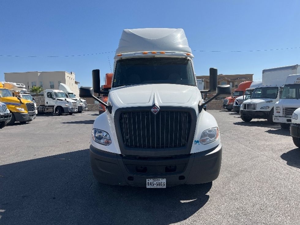Sleeper Tractor-Heavy Duty Tractors-International-2020-LT625-El Paso-TX-581,261\n\t\tmiles-$ 42,000 - Image 2
