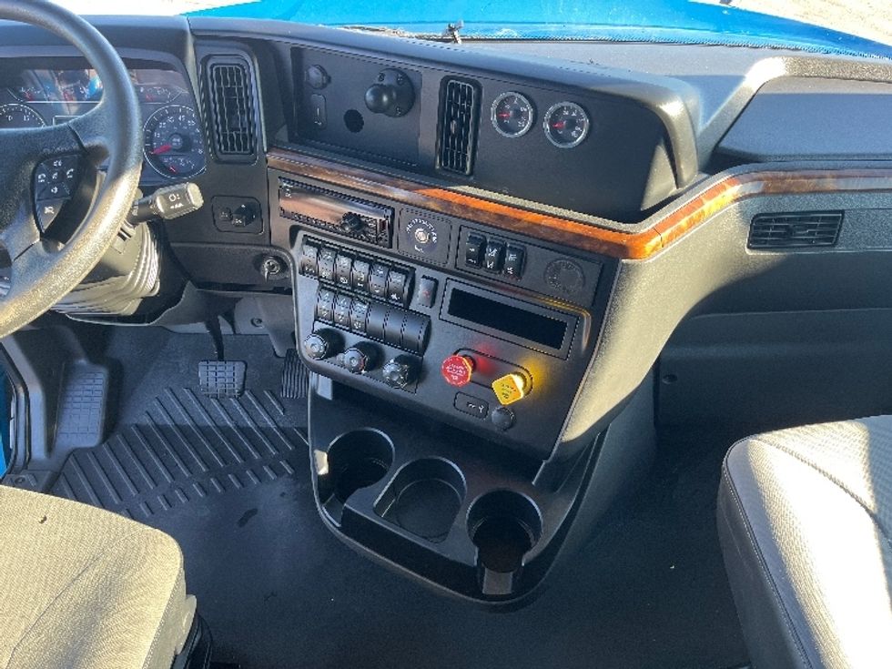 Sleeper Tractor-Heavy Duty Tractors-International-2020-LT625-El Paso-TX-582,446\n\t\tmiles-$ 44,000 - Image 12