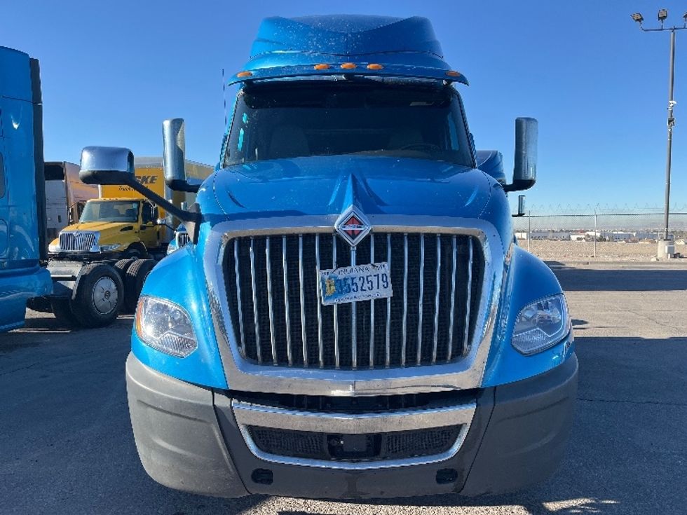 Sleeper Tractor-Heavy Duty Tractors-International-2020-LT625-El Paso-TX-582,446\n\t\tmiles-$ 44,000 - Image 2