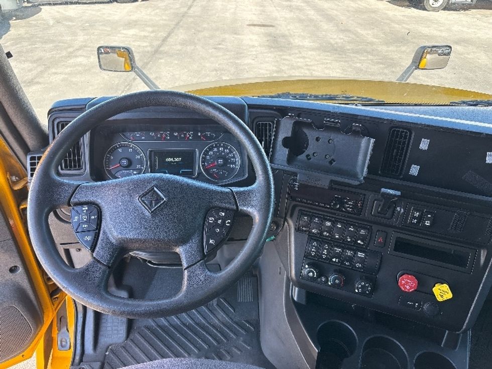 Sleeper Tractor-Heavy Duty Tractors-International-2020-LT625-El Paso-TX-604,309\n\t\tmiles-$ 35,500 - Image 11