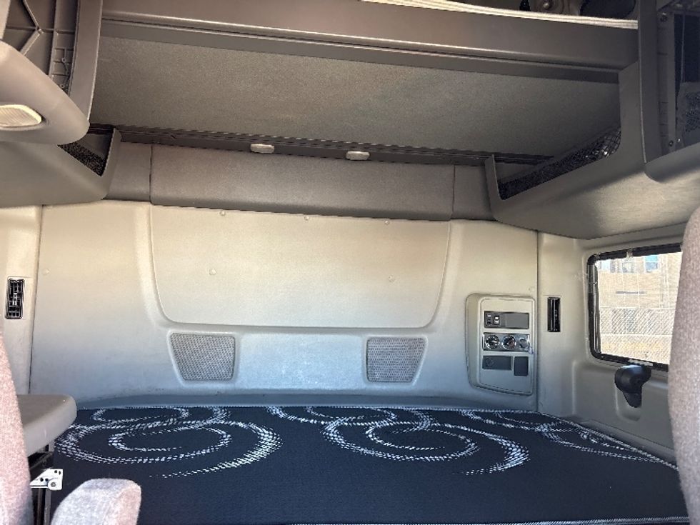 Sleeper Tractor-Heavy Duty Tractors-International-2020-LT625-El Paso-TX-604,309\n\t\tmiles-$ 35,500 - Image 16