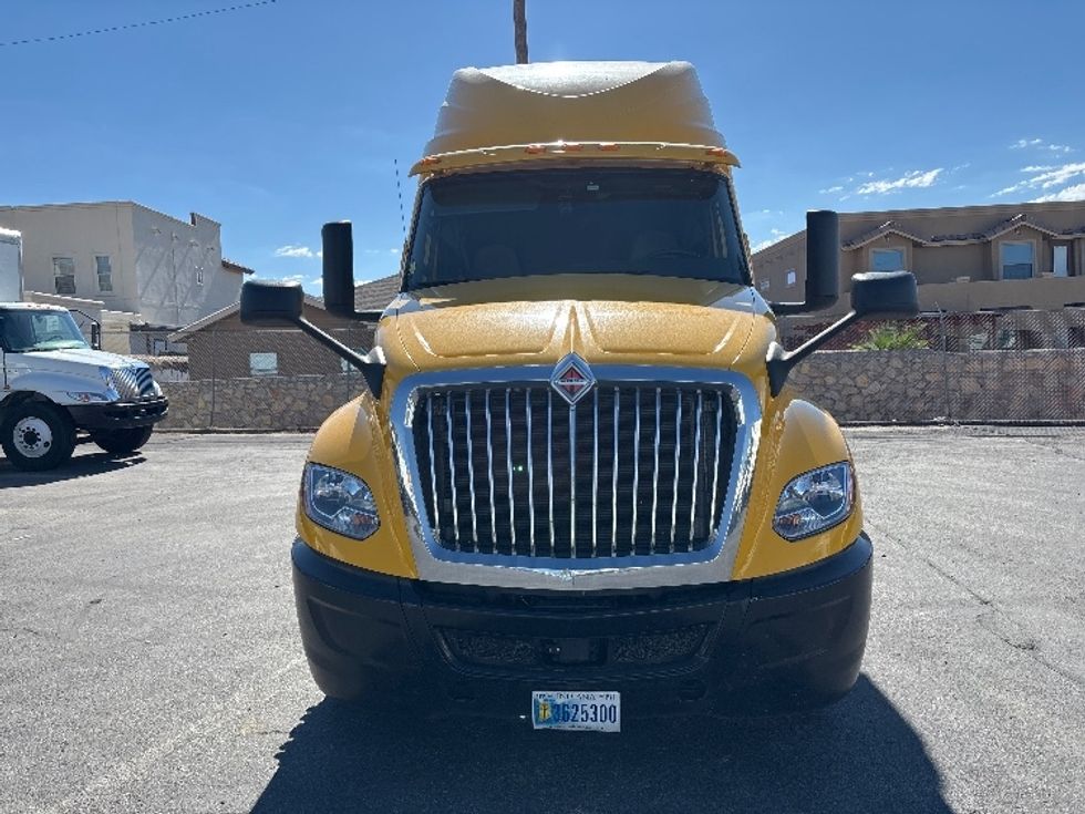 Sleeper Tractor-Heavy Duty Tractors-International-2020-LT625-El Paso-TX-604,309\n\t\tmiles-$ 35,500 - Image 2