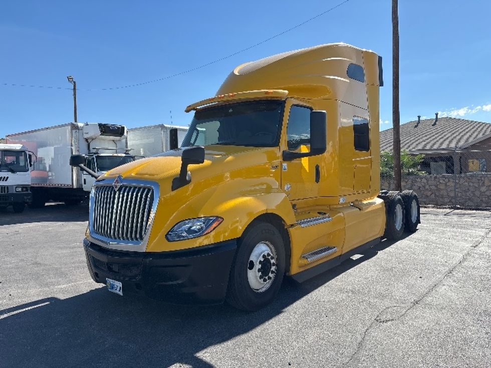 Sleeper Tractor-Heavy Duty Tractors-International-2020-LT625-El Paso-TX-604,309\n\t\tmiles-$ 35,500 - Image 3