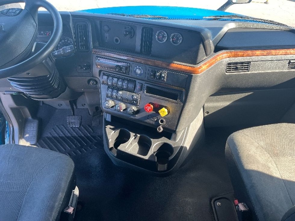 Sleeper Tractor-Heavy Duty Tractors-International-2020-LT625-El Paso-TX-616,515\n\t\tmiles-$ 37,500 - Image 12