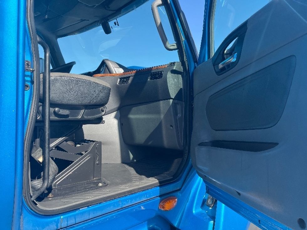 Sleeper Tractor-Heavy Duty Tractors-International-2020-LT625-El Paso-TX-616,515\n\t\tmiles-$ 37,500 - Image 13