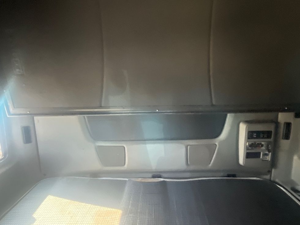 Sleeper Tractor-Heavy Duty Tractors-International-2020-LT625-El Paso-TX-616,515\n\t\tmiles-$ 37,500 - Image 16