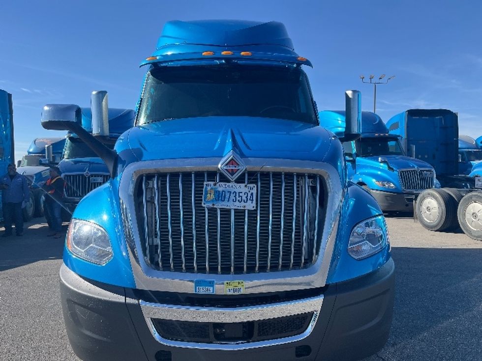 Sleeper Tractor-Heavy Duty Tractors-International-2020-LT625-El Paso-TX-616,515\n\t\tmiles-$ 37,500 - Image 2