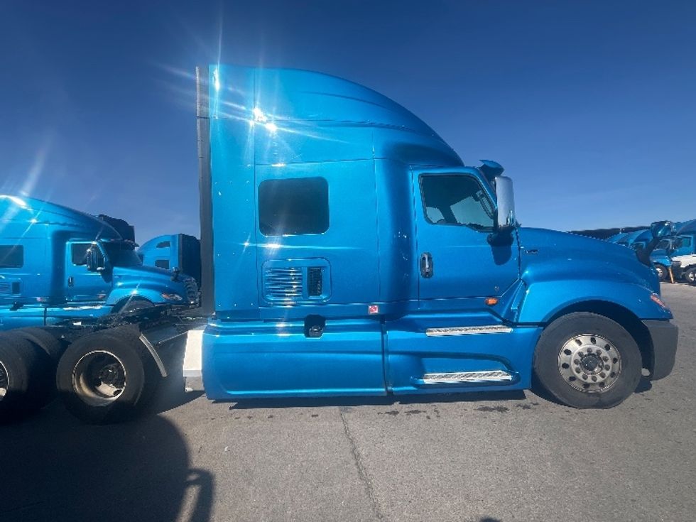Sleeper Tractor-Heavy Duty Tractors-International-2020-LT625-El Paso-TX-616,515\n\t\tmiles-$ 37,500 - Image 8