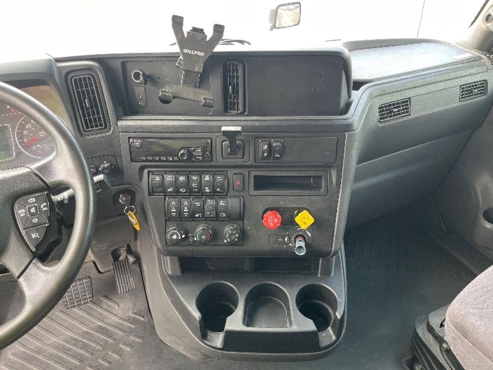 Sleeper Tractor-Heavy Duty Tractors-International-2020-LT625-El Paso-TX-619,328\n\t\tmiles-$ 48,250 - Image 11