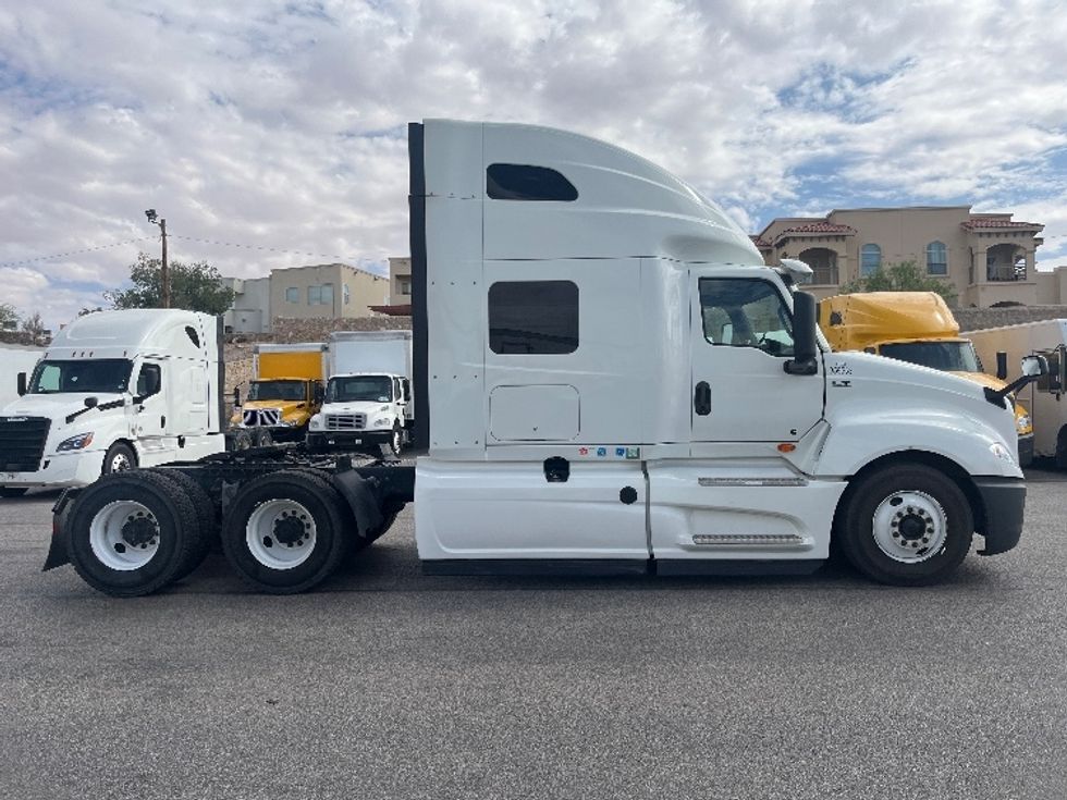 Sleeper Tractor-Heavy Duty Tractors-International-2020-LT625-El Paso-TX-619,328\n\t\tmiles-$ 48,250 - Image 8