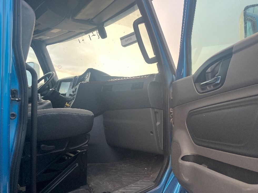 Sleeper Tractor-Heavy Duty Tractors-International-2020-LT625-El Paso-TX-633,465\n\t\tmiles-$ 36,250 - Image 13