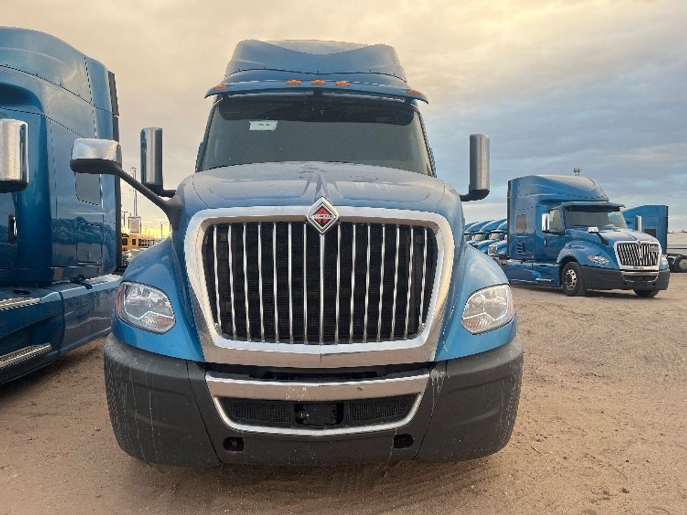 Sleeper Tractor-Heavy Duty Tractors-International-2020-LT625-El Paso-TX-633,465\n\t\tmiles-$ 36,250 - Image 2
