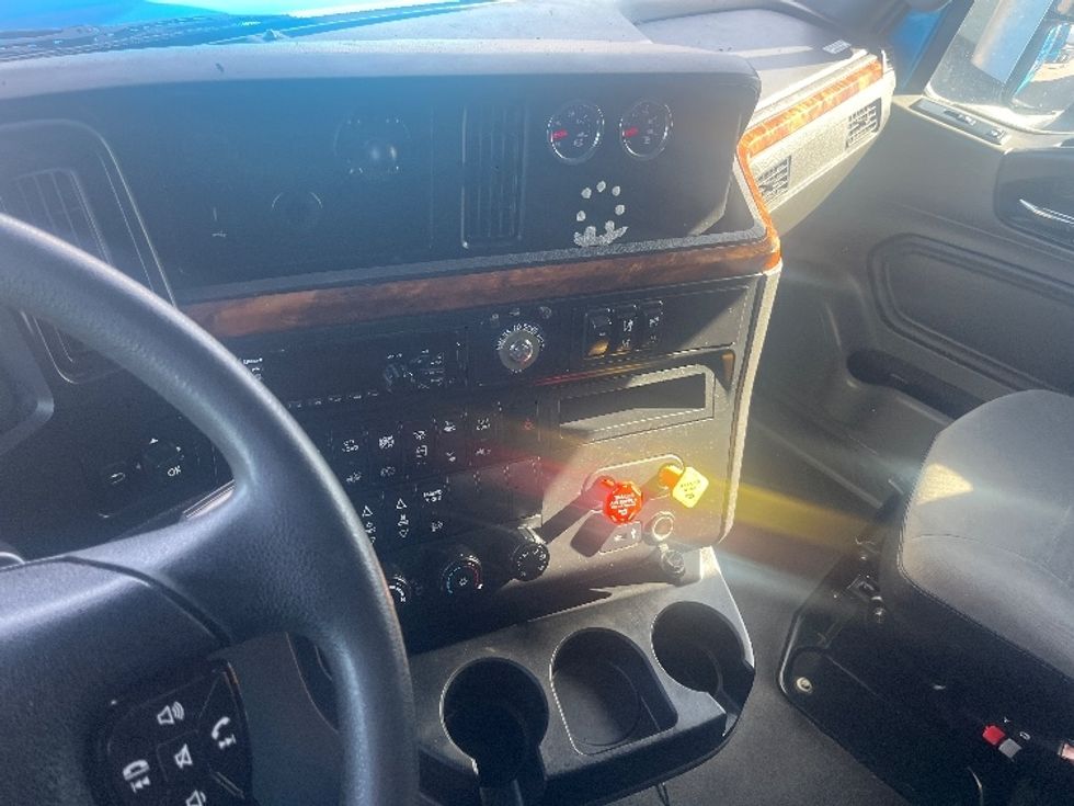 Sleeper Tractor-Heavy Duty Tractors-International-2020-LT625-El Paso-TX-657,506\n\t\tmiles-$ 34,500 - Image 10