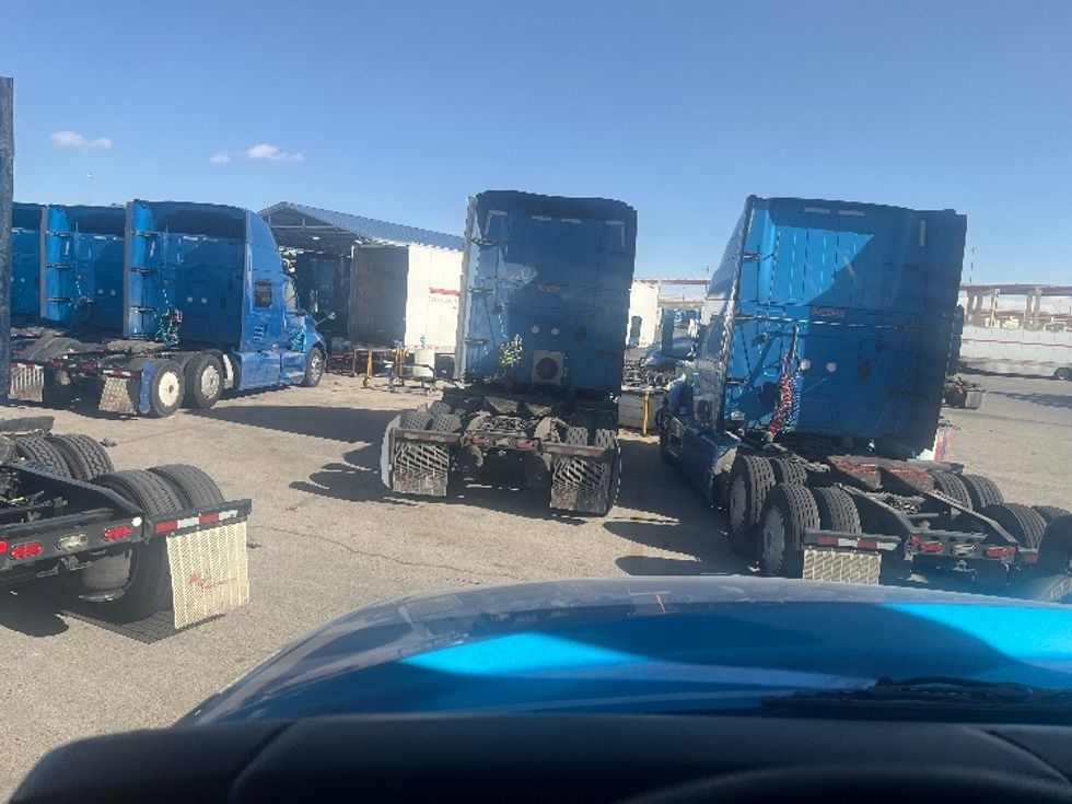 Sleeper Tractor-Heavy Duty Tractors-International-2020-LT625-El Paso-TX-657,506\n\t\tmiles-$ 34,500 - Image 11