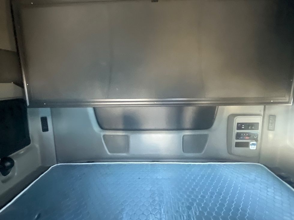 Sleeper Tractor-Heavy Duty Tractors-International-2020-LT625-El Paso-TX-657,506\n\t\tmiles-$ 34,500 - Image 16