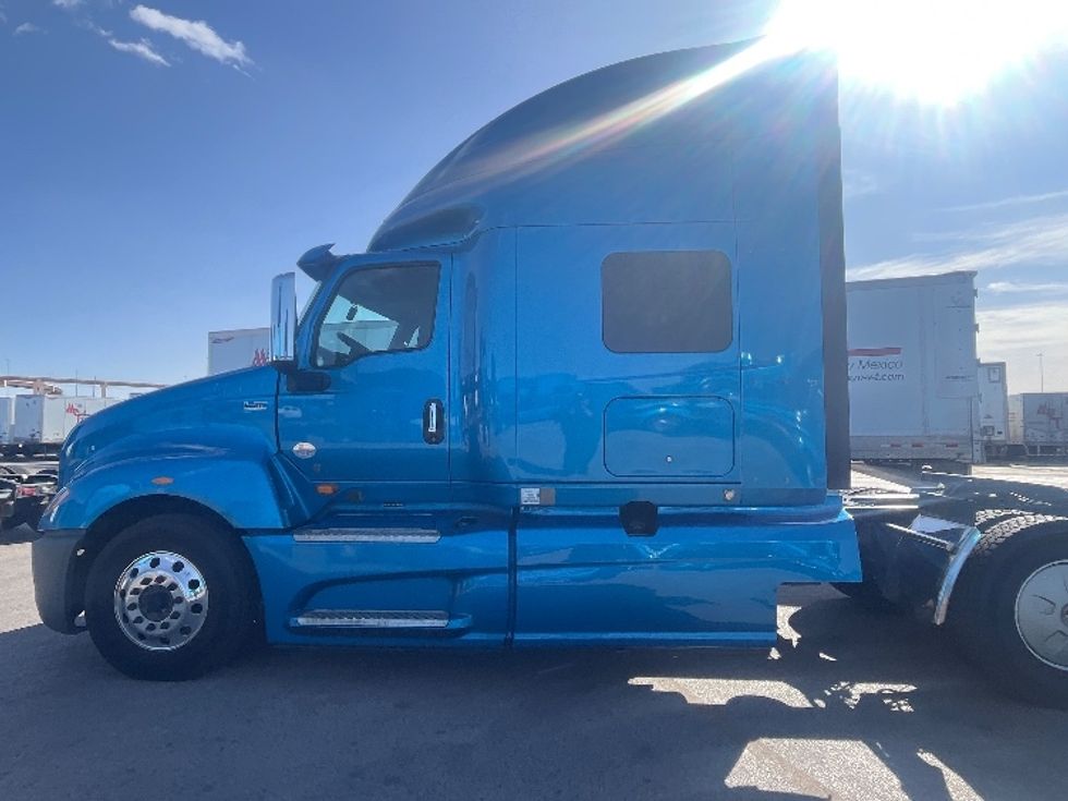 Sleeper Tractor-Heavy Duty Tractors-International-2020-LT625-El Paso-TX-657,506\n\t\tmiles-$ 34,500 - Image 4