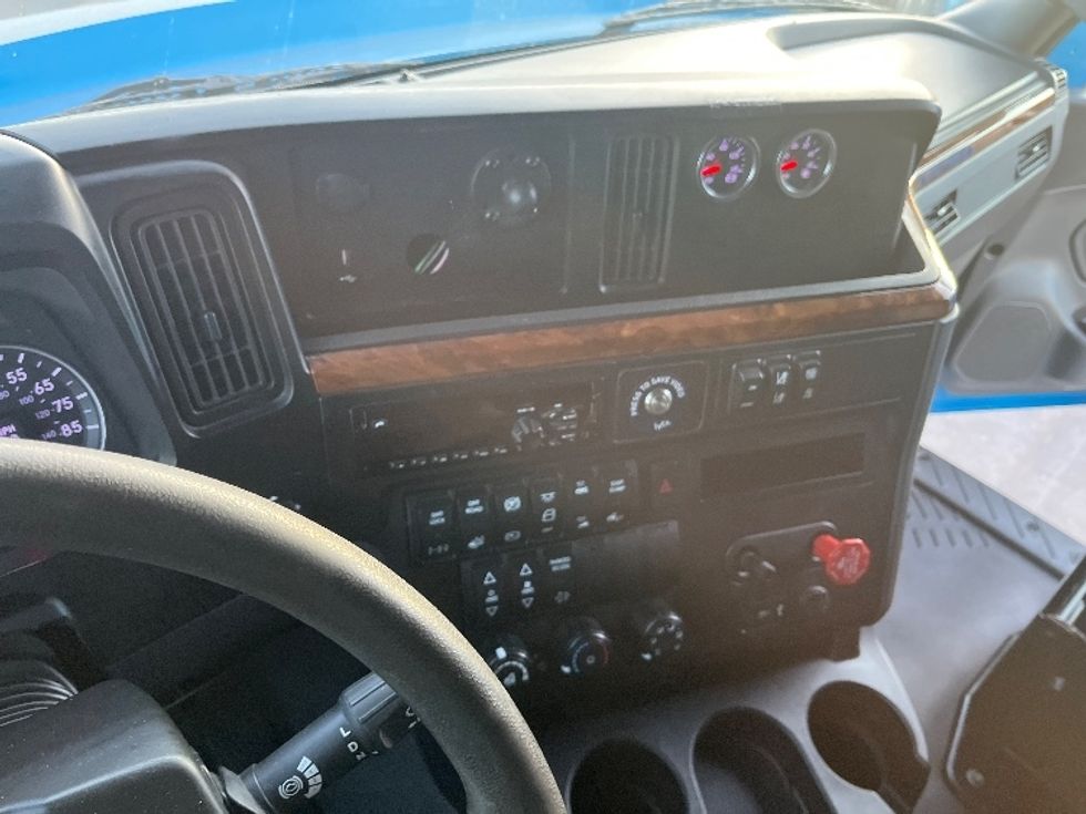 Sleeper Tractor-Heavy Duty Tractors-International-2020-LT625-El Paso-TX-680,601\n\t\tmiles-$ 33,000 - Image 10