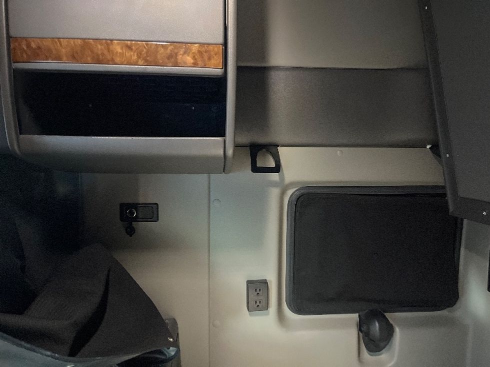 Sleeper Tractor-Heavy Duty Tractors-International-2020-LT625-El Paso-TX-680,601\n\t\tmiles-$ 33,000 - Image 16