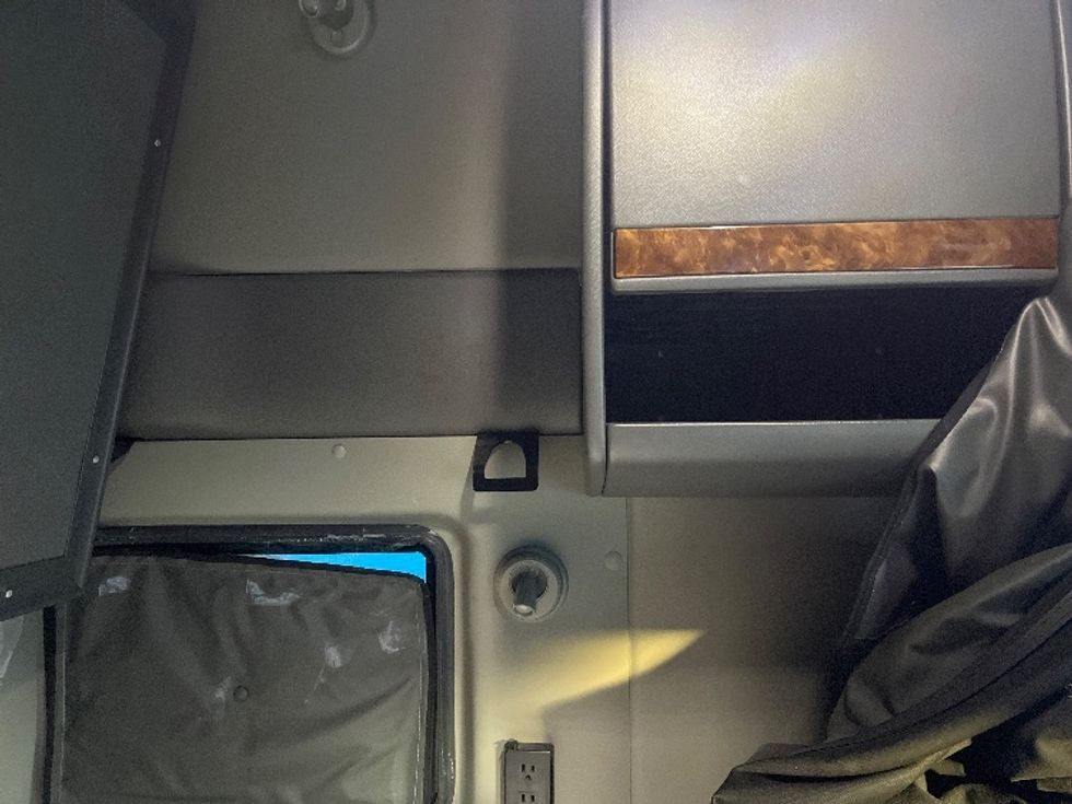 Sleeper Tractor-Heavy Duty Tractors-International-2020-LT625-El Paso-TX-680,601\n\t\tmiles-$ 33,000 - Image 19