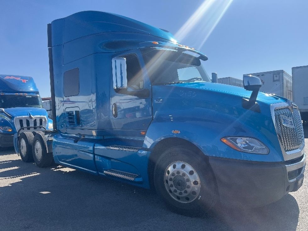 Sleeper Tractor-Heavy Duty Tractors-International-2020-LT625-El Paso-TX-684,447\n\t\tmiles-$ 32,750 - Image 1