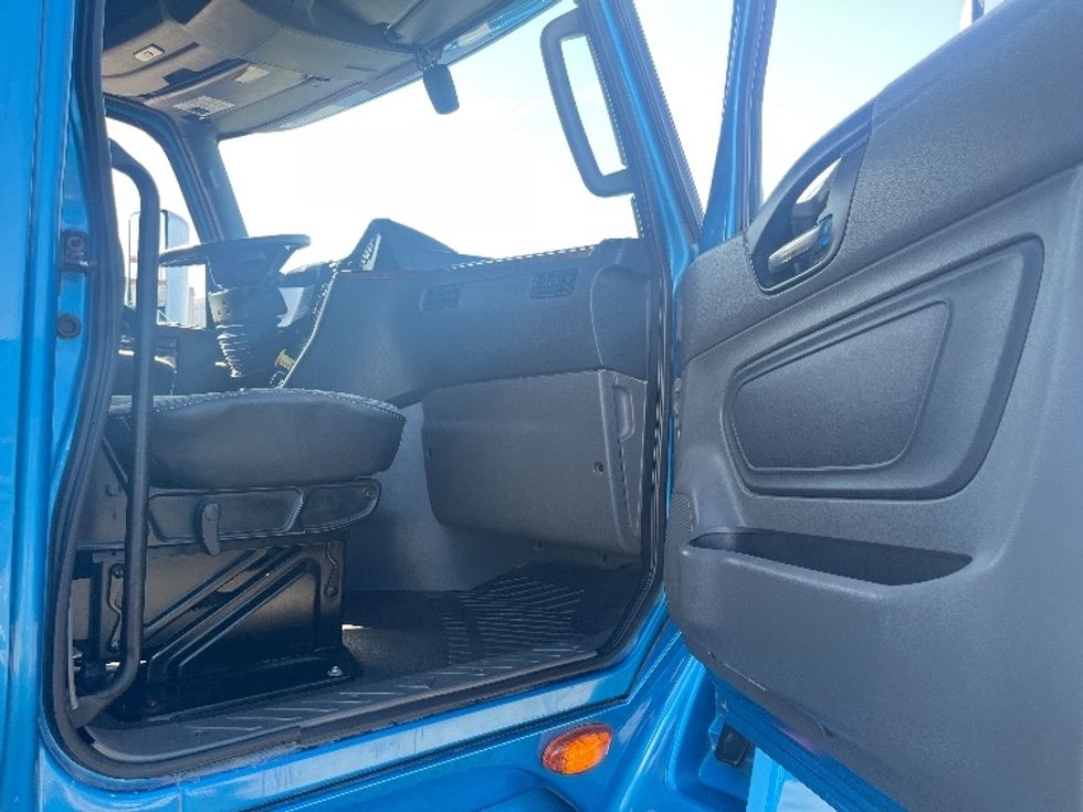 Sleeper Tractor-Heavy Duty Tractors-International-2020-LT625-El Paso-TX-684,447\n\t\tmiles-$ 32,750 - Image 13