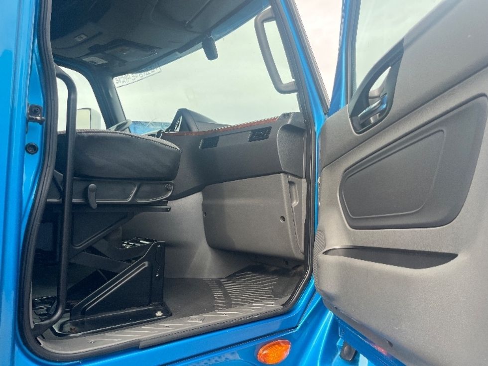 Sleeper Tractor-Heavy Duty Tractors-International-2020-LT625-El Paso-TX-687,492\n\t\tmiles-$ 32,500 - Image 13