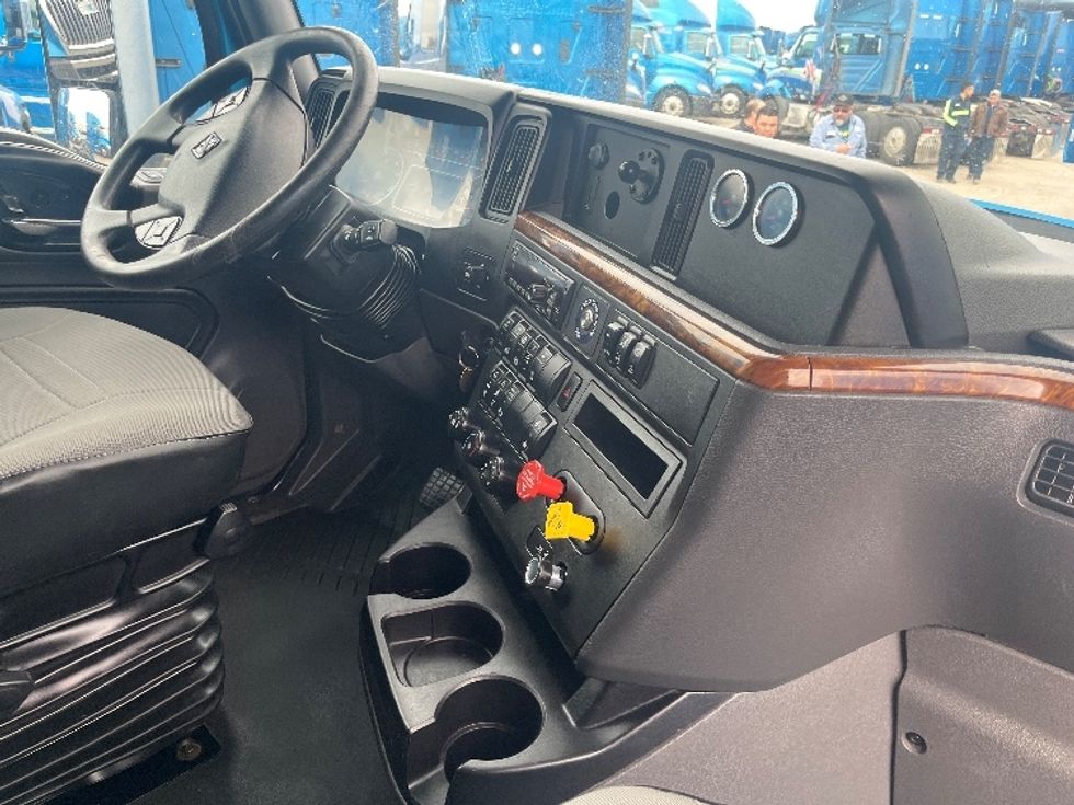 Sleeper Tractor-Heavy Duty Tractors-International-2020-LT625-El Paso-TX-687,492\n\t\tmiles-$ 32,500 - Image 15