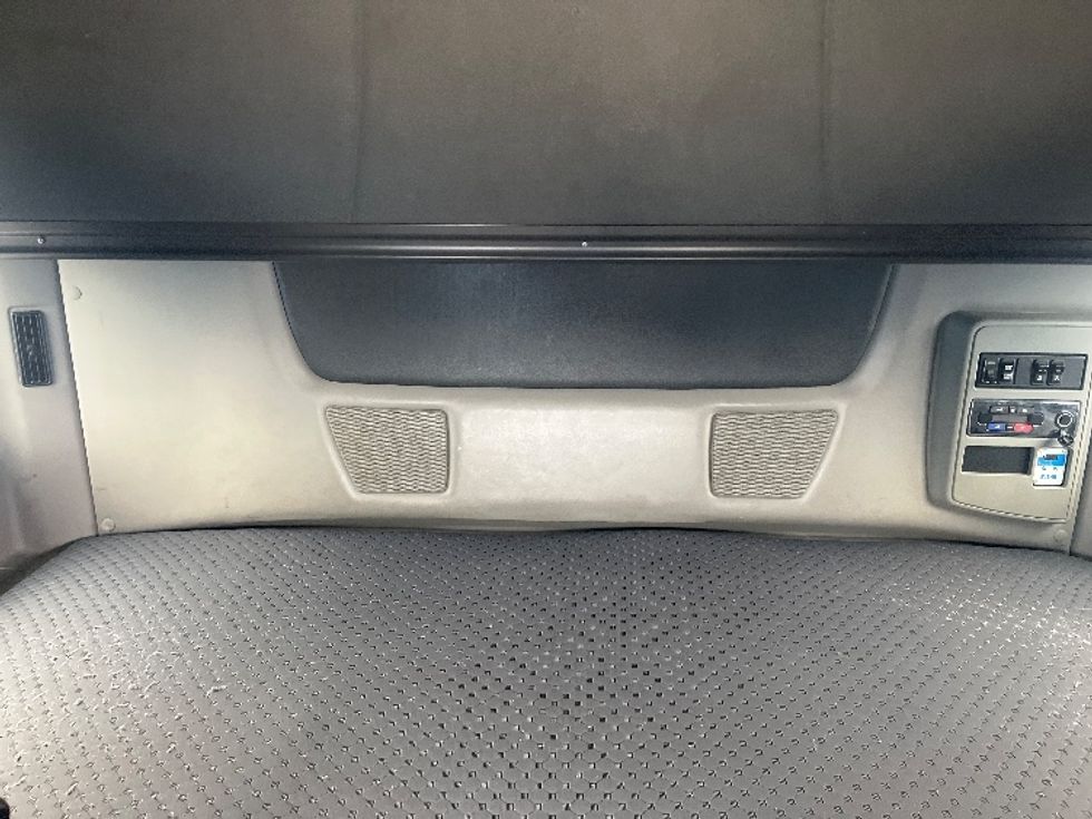 Sleeper Tractor-Heavy Duty Tractors-International-2020-LT625-El Paso-TX-687,492\n\t\tmiles-$ 32,500 - Image 16