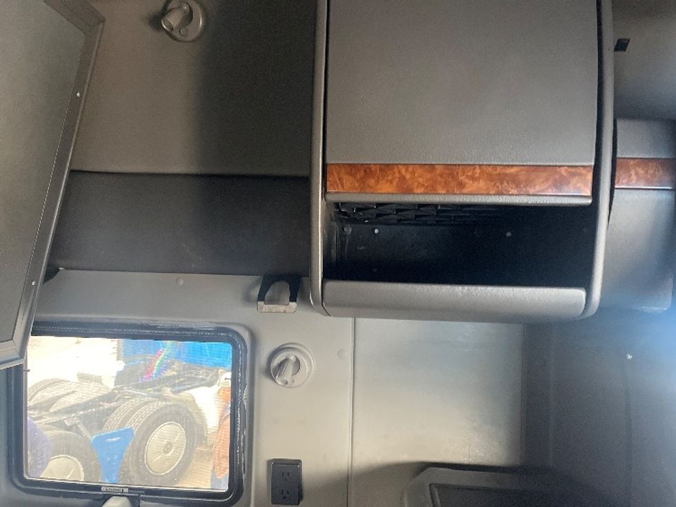 Sleeper Tractor-Heavy Duty Tractors-International-2020-LT625-El Paso-TX-687,492\n\t\tmiles-$ 32,500 - Image 18