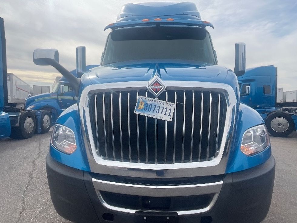 Sleeper Tractor-Heavy Duty Tractors-International-2020-LT625-El Paso-TX-687,492\n\t\tmiles-$ 32,500 - Image 2