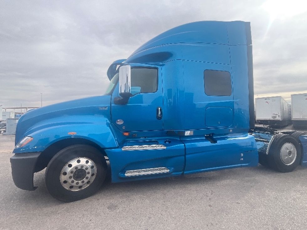 Sleeper Tractor-Heavy Duty Tractors-International-2020-LT625-El Paso-TX-687,492\n\t\tmiles-$ 32,500 - Image 4