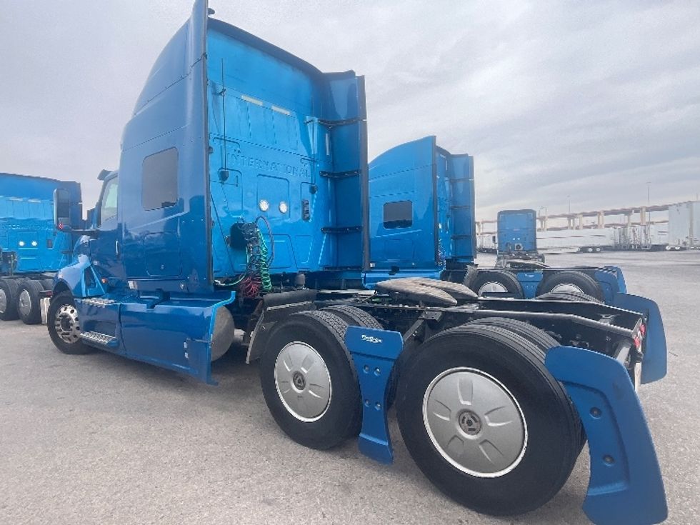 Sleeper Tractor-Heavy Duty Tractors-International-2020-LT625-El Paso-TX-687,492\n\t\tmiles-$ 32,500 - Image 5