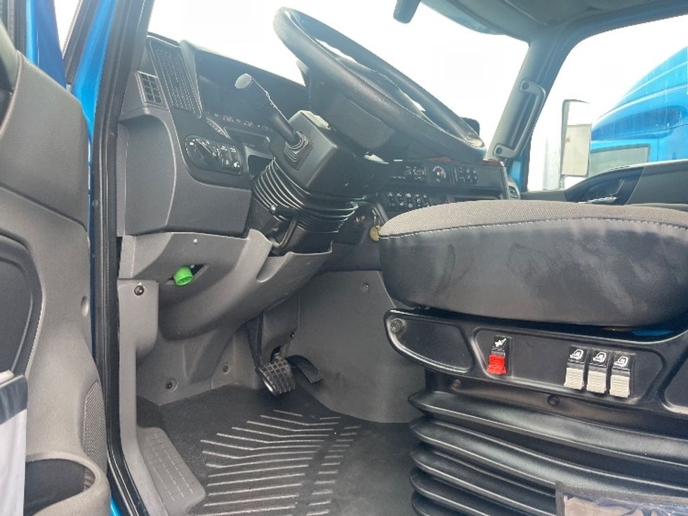 Sleeper Tractor-Heavy Duty Tractors-International-2020-LT625-El Paso-TX-687,492\n\t\tmiles-$ 32,500 - Image 9