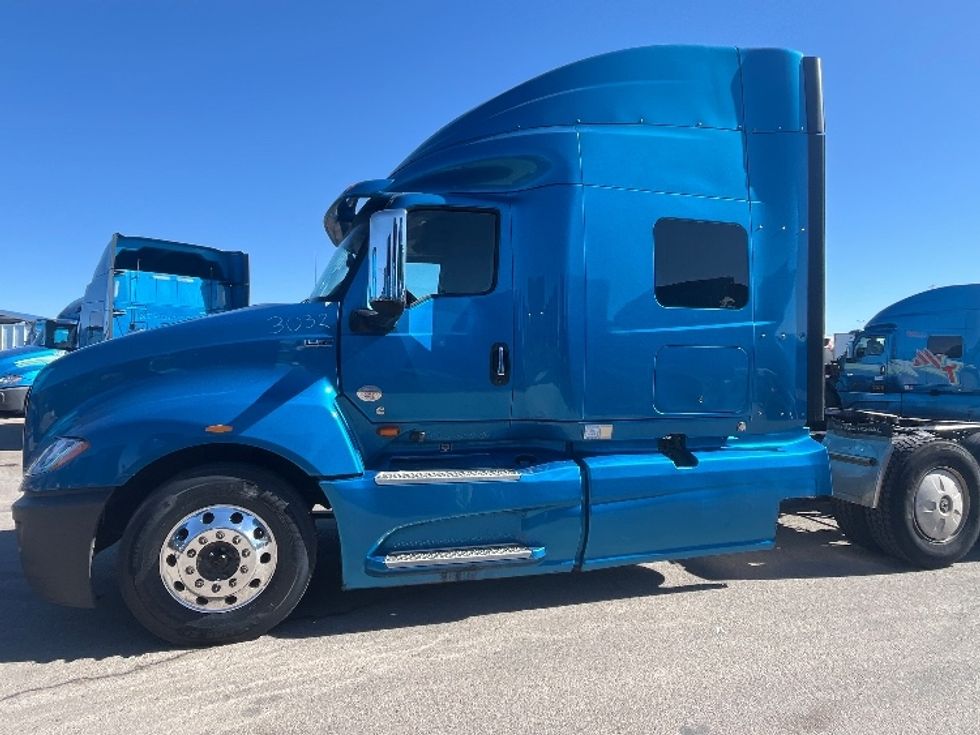 Sleeper Tractor-Heavy Duty Tractors-International-2020-LT625-El Paso-TX-689,877\n\t\tmiles-$ 32,250 - Image 4