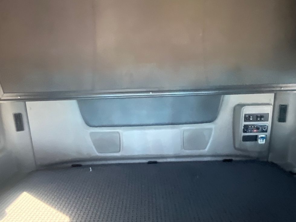 Sleeper Tractor-Heavy Duty Tractors-International-2020-LT625-El Paso-TX-692,864\n\t\tmiles-$ 32,250 - Image 16